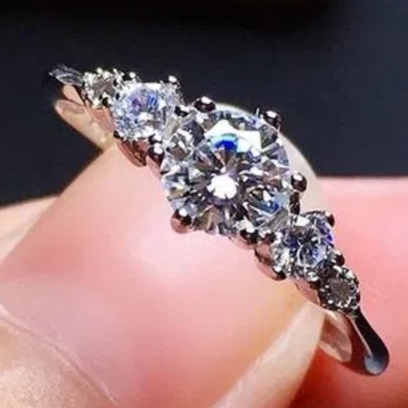 🌸Engagement Anillos Pure Round CZSilver Plated Wedding Beautiful Ring,UNVN12063 - Picture 2 of 7